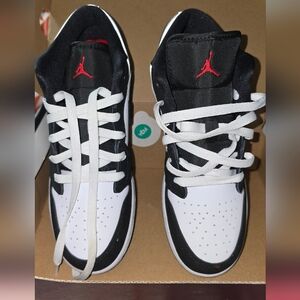 Nike Air Jordan 1 Low SE GS Black White Size 7Y Women’s 8.5 NEW